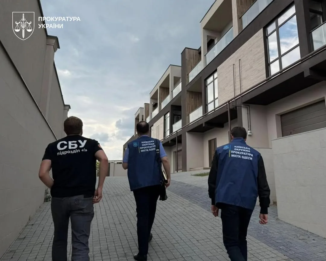 В Одесі засновнику будівельної компанії повідомили про підозру через незаконну забудову біля моря