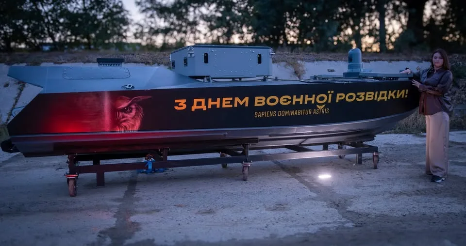 Благодійники передали спецпідрозділу ГУР «Group 13» нову морську платформу Magura