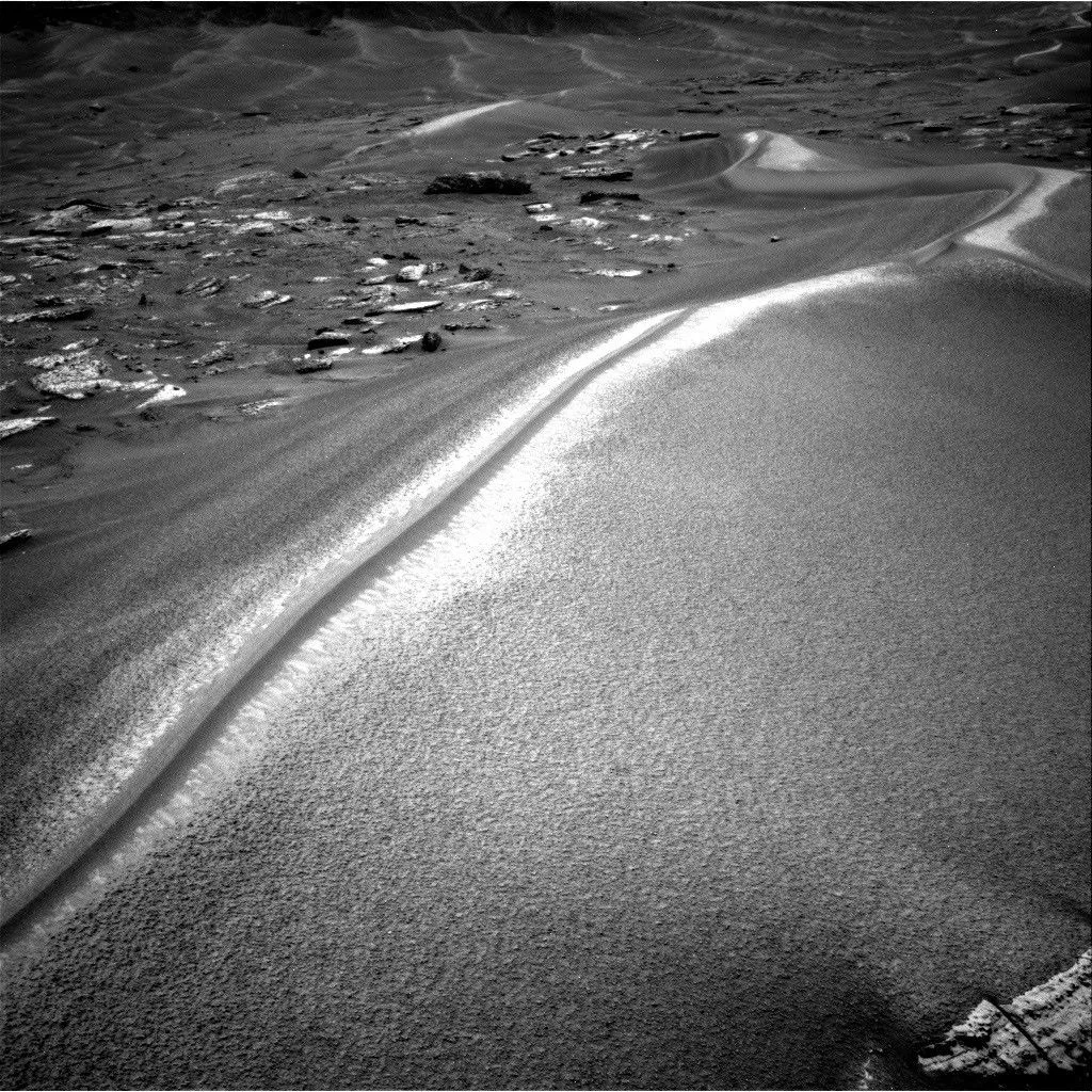 Марсохід Curiosity провів 5000 днів на Марсі та досліджує дюну «Chocolatal»