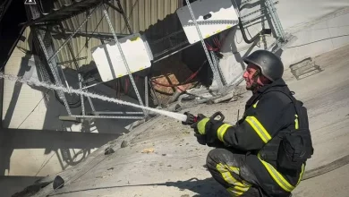 Росія знову атакувала Київщину, рятувальники працюють під обстрілами