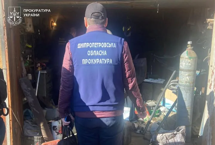 Довічне ув’язнення за вбивство трьох людей, серед них 13-річний хлопчик