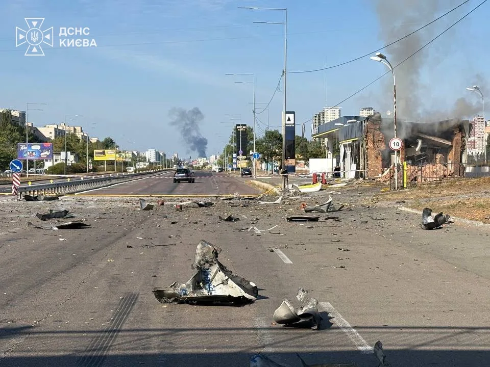 У Києві п’ятеро постраждалих через атаку БпЛА по АЗС