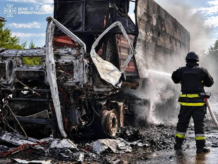 На Кіровоградщині троє людей поранені через удар російського БпЛА