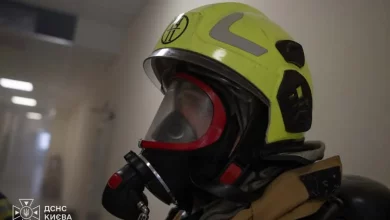 У Подільському районі Києва рятувальники ліквідували наслідки удару БпЛА по адмінбудівлі
