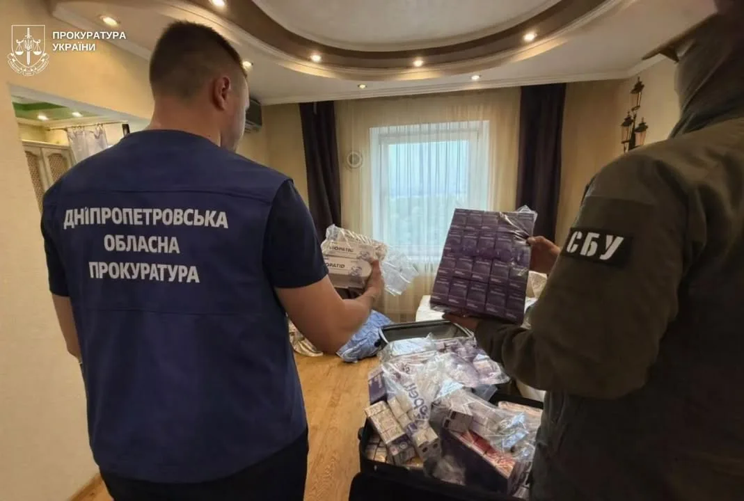 По всій Україні тривають обшуки через фальсифікований препарат для схуднення «Biopatid»