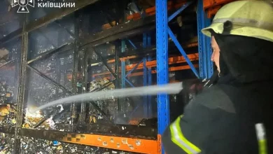 У Бориспільському районі вдруге обстріляли логістичний склад, рятувальники ліквідовують наслідки