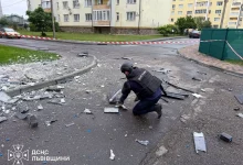 На Львівщині ДСНС обстежила місця влучань після ранкової атаки