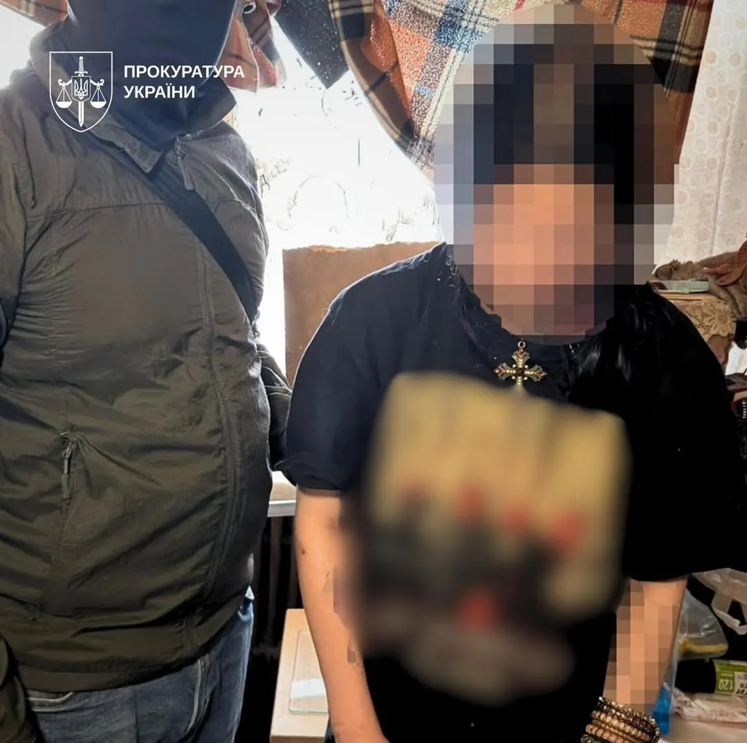 У Дніпрі затримали 22-річну жінку за підозрою в передачі даних про військових