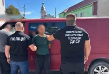 На Буковині затримали організатора незаконного переправлення чоловіка до Румунії за 7 тисяч доларів