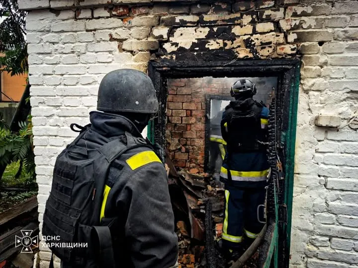 Удар дрона по Богодухову на Харківщині спричинив пожежу в гаражі