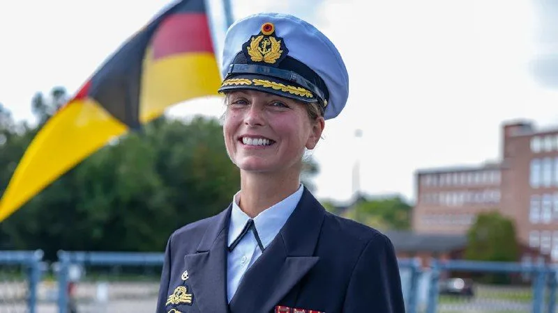 Уте Ніклас стала першою жінкою-командиром бойового корабля ВМС Німеччини