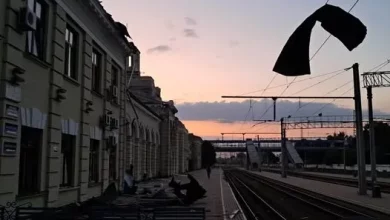 Росія вдарила по залізничному вокзалу в Лозовій: люди були в укриттях