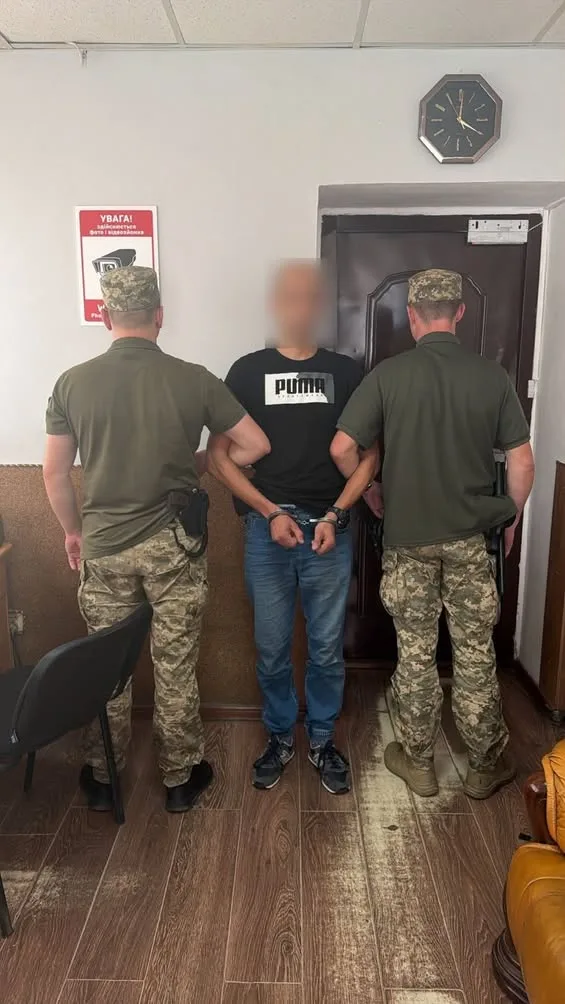 У пункті пропуску «Шегині» затримали розшукуваного за грабіж мешканця Кропивницького