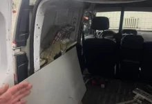 На пункті пропуску «Порубне» виявили понад 1,7 тисячі пачок сигарет у сховках легковика