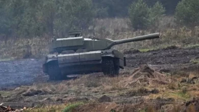 РФ на навчаннях «Центр-2026» показала безпілотний танковий комплекс «Штурм»