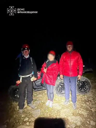 На горі Хом’як на Франківщині загинув турист, рятувальники також вивели заблукалую жінку
