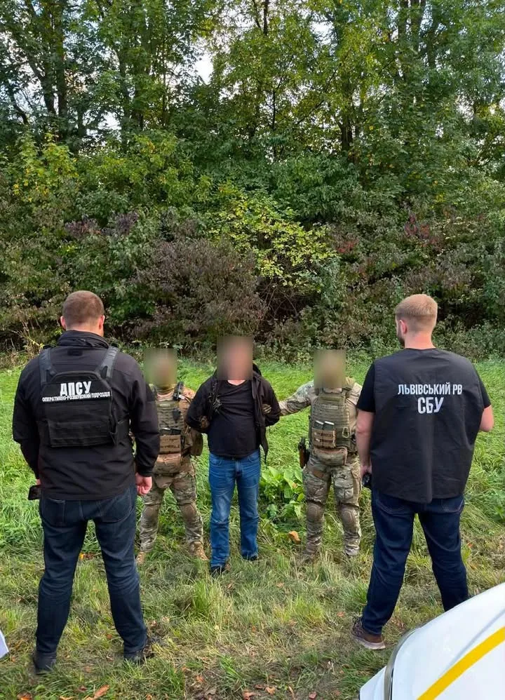 На Львівщині викрили організатора схеми незаконного переправлення чоловіків за кордон