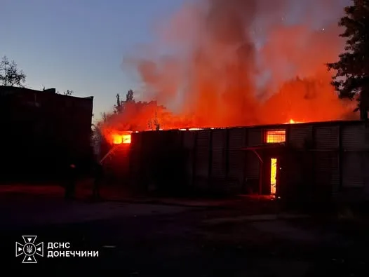 У Краматорську через удари дронів РФ загинула жінка та четверо людей поранені