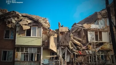 Російський обстріл Прилук: загиблі та поранені у багатоповерхівці