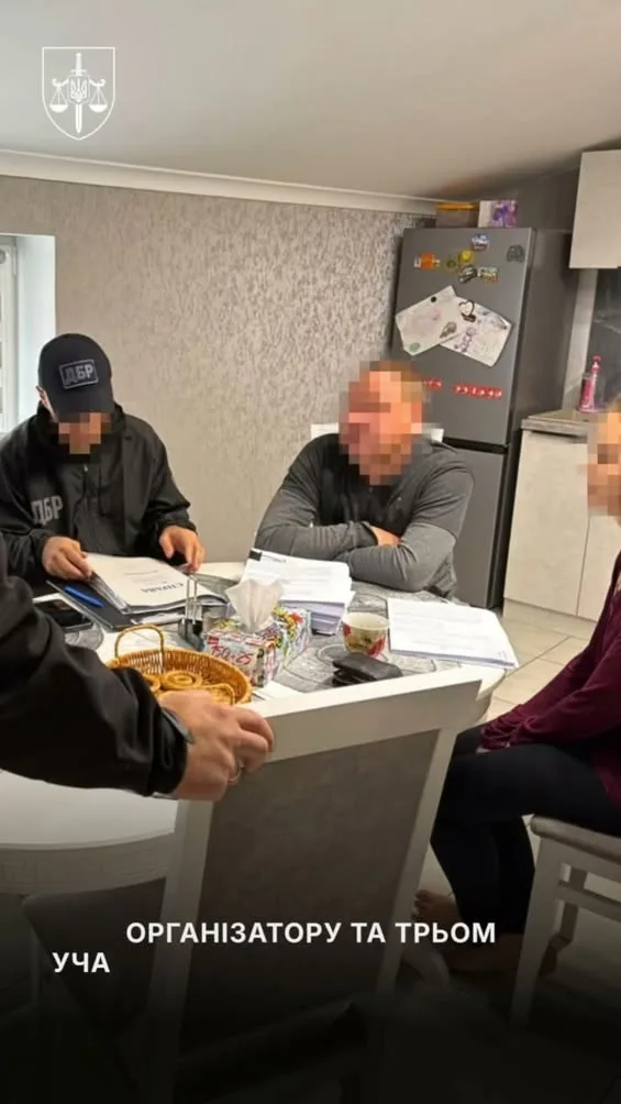 Викрито схему контрабанди понад 4,7 тонни українського бурштину під виглядом литовського