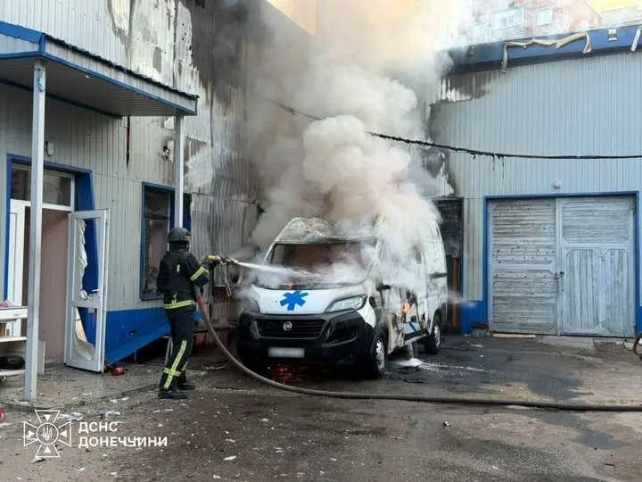 Російські обстріли Донеччини: загинув чоловік, у Краматорську та Слов’янську пожежі