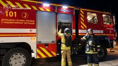 У Коростені російський удар по об’єкту інфраструктури спричинив пожежу та поранення