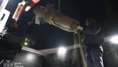 У Києві сапери ДСНС вилучили бойову частину балістичної ракети в Оболонському районі
