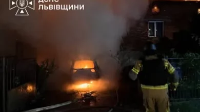 На Львівщині дрони РФ спричинили пожежі в трьох будинках і трьох авто