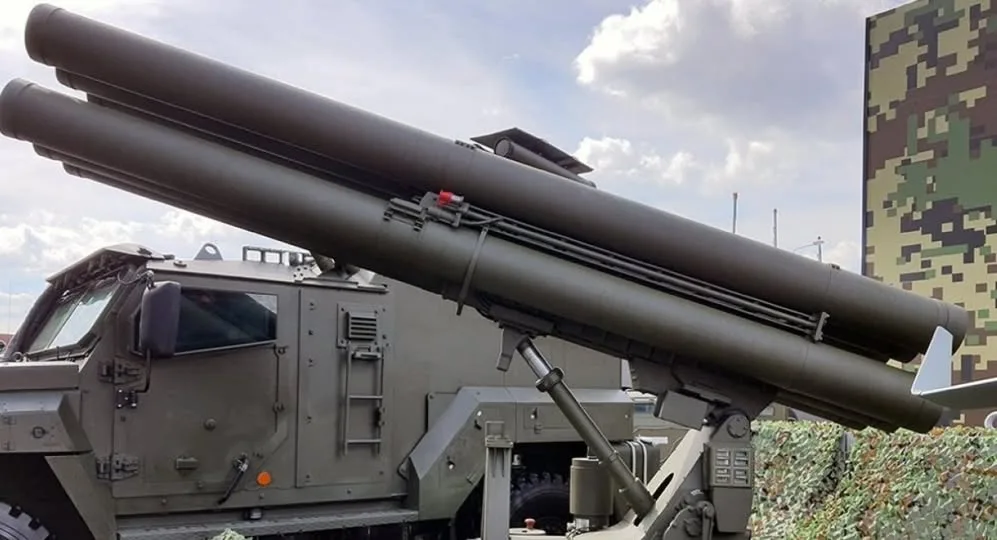 КНДР показала новий оперативно-тактичний ракетний комплекс, схожий на російський «Гермес»