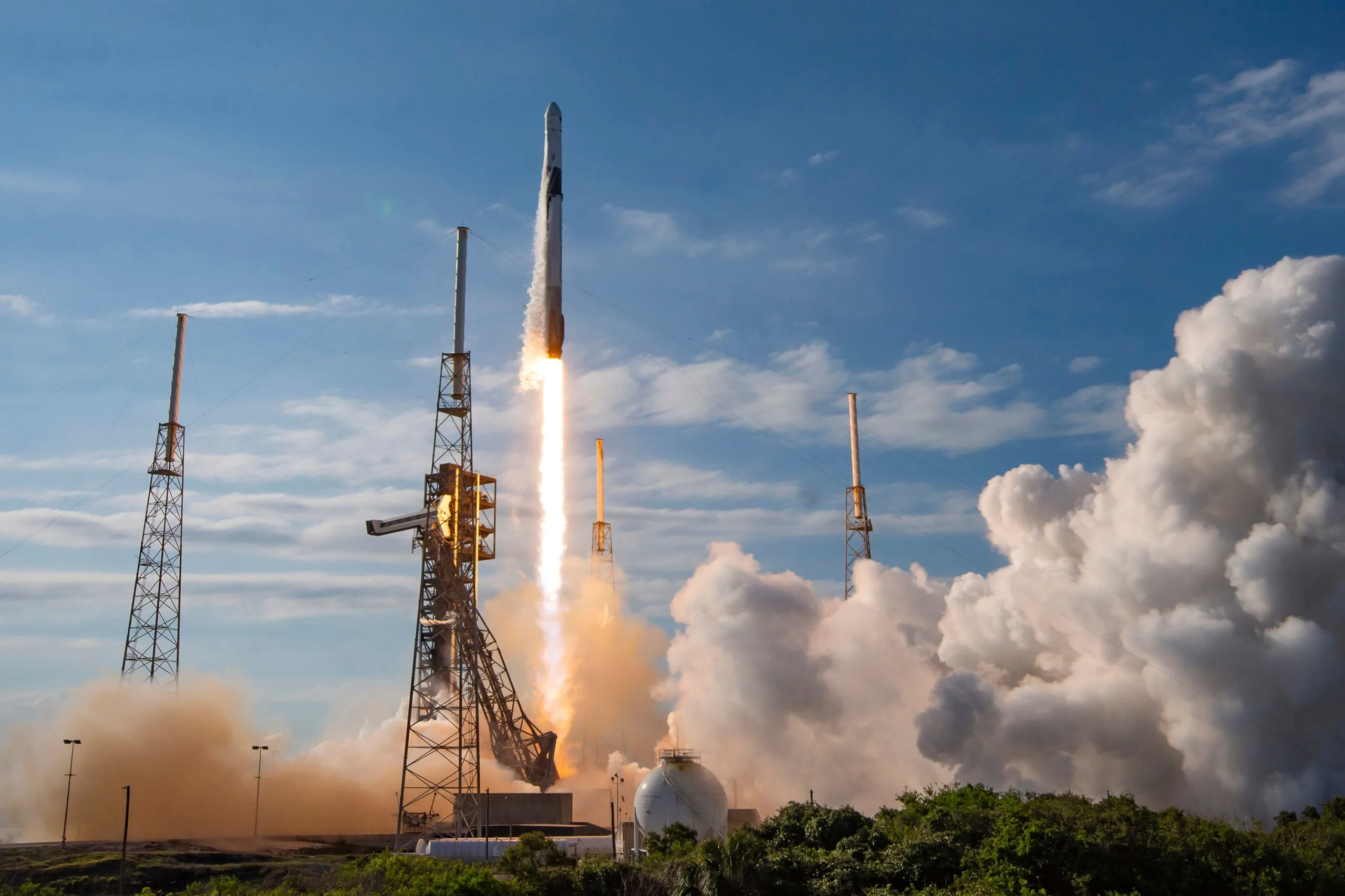 SpaceX відновила запуски супутників Starlink після перерви