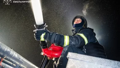 Наслідки атаки БпЛА на Хмельниччині: пожежі на підприємствах і АЗС