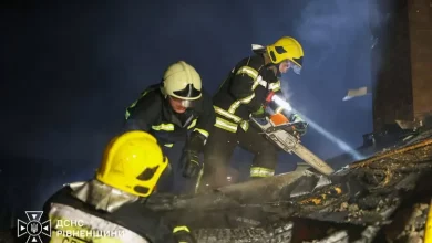 У Рівному вночі російські БпЛА влучили у приватний сектор, пожежу ліквідовано