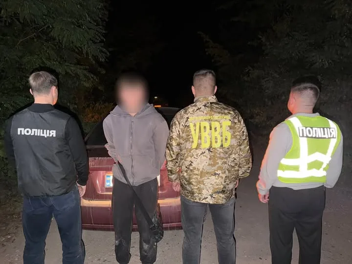 На Буковині затримали організатора схеми незаконного переправлення до Молдови за 5 тисяч доларів