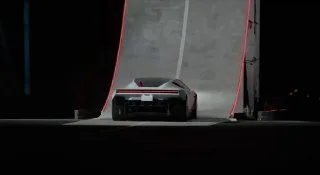 Tesla показала прототип «літаючого» Roadster з газовими двигунами