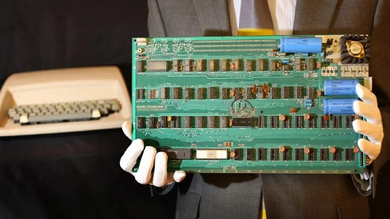 Рідкісний комп’ютер Apple-1 із підписом Стіва Возняка продали за $1,15 млн