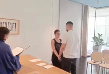 У Німеччині співробітницю міграційної служби звинуватили в організації фіктивних шлюбів
