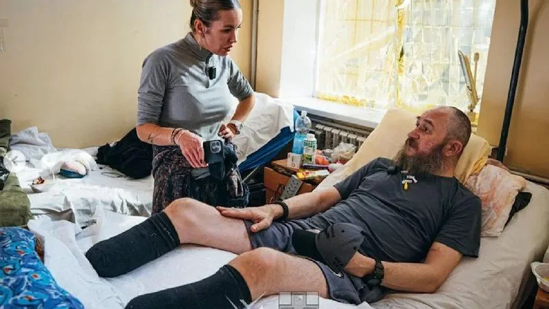 Українського військового Константина евакуювали з передової на важкому дроні після самостійної ампутації ноги