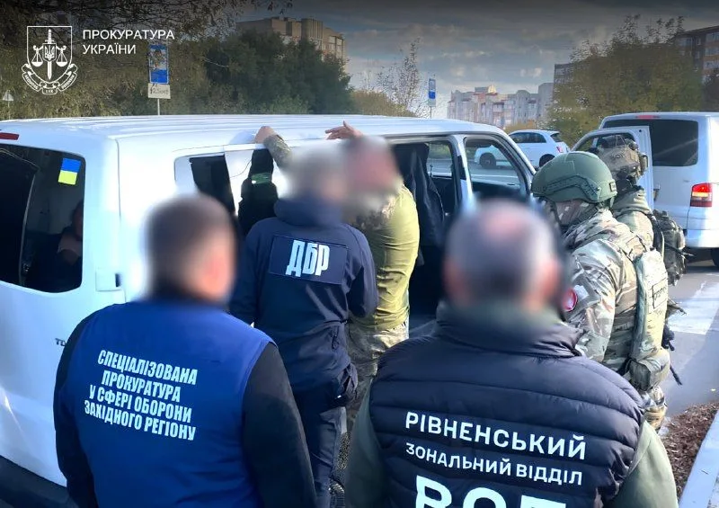На Рівненщині військовий заплатив 5 тисяч доларів за втечу з частини: солдата затримали
