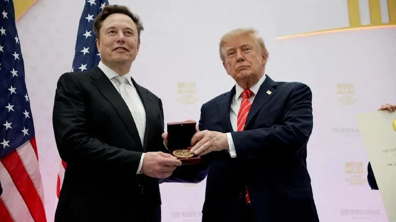 В Україні скасували обмеження Starshield після дзвінка Дональда Трампа Ілону Маску — WSJ