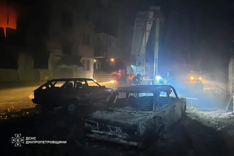 Нічні обстріли Дніпропетровщини: поранено трьох людей, пошкоджено житло та інфраструктуру