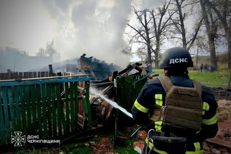 Російські удари по Чернігівщині: поранені шестеро людей, серед них 12-річна дитина