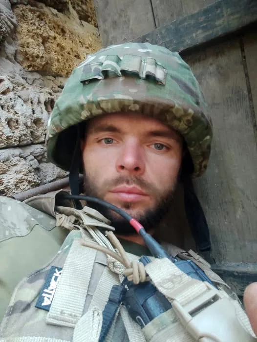 Історія прикордонника з Волині «Фізрука», який пораненим ніч пролежав під деревом через атаку ворожих дронів