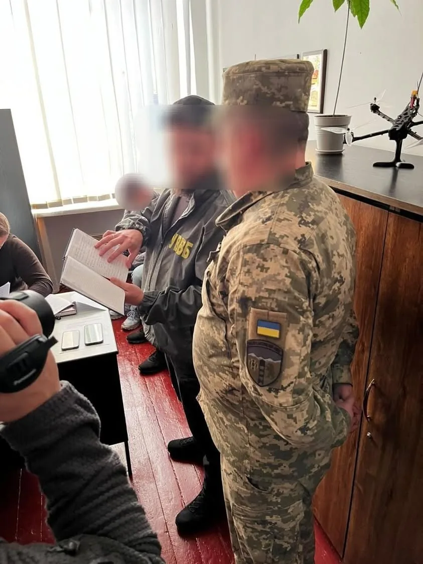 На Закарпатті викрили прикордонника, підозрюваного у вимаганні хабарів за службу в тилу