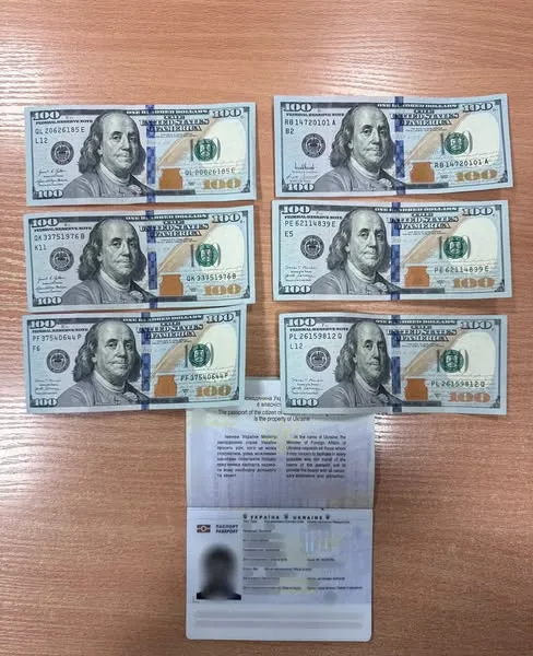 У пункті пропуску «Грушів» львів’янин намагався дати хабар прикордонниці